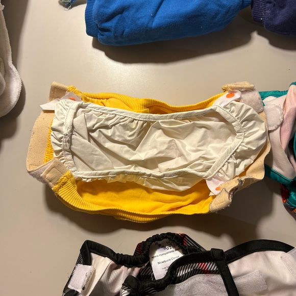 Cloth diaper package including G Diapers - Picture 2 of 6